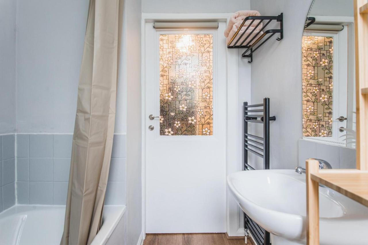 New Sleek 1Bd Edinburgh City Centre Stay Kültér fotó